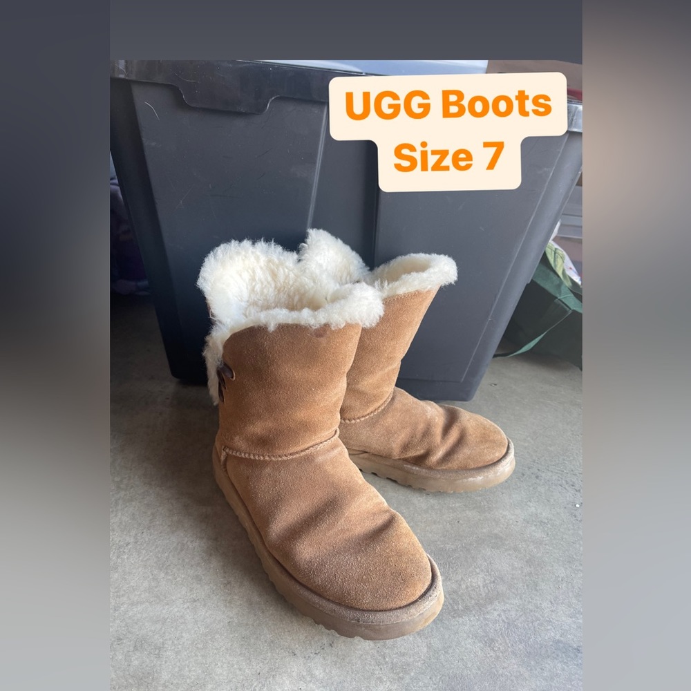 UGG Women Boots size 7